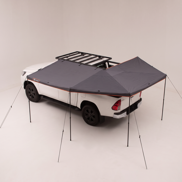 Toldo Australia 270 abierto sobre una Toyota Hilux